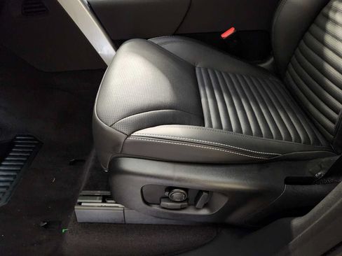 Used 2026 Land Rover Discovery S AWD/4WD image 23