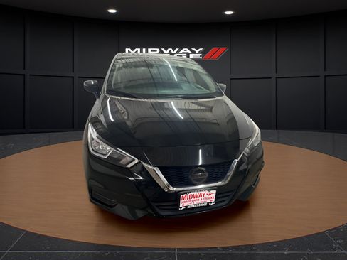 Used 2021 Nissan Versa SV FWD image 5