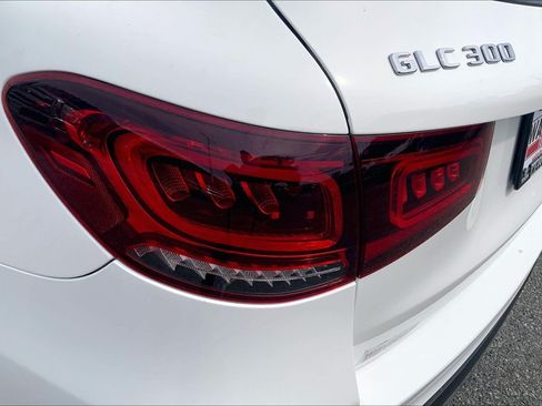Used 2022 Mercedes-Benz GLC 300 4MATIC w/ Premium Package Lite image 34