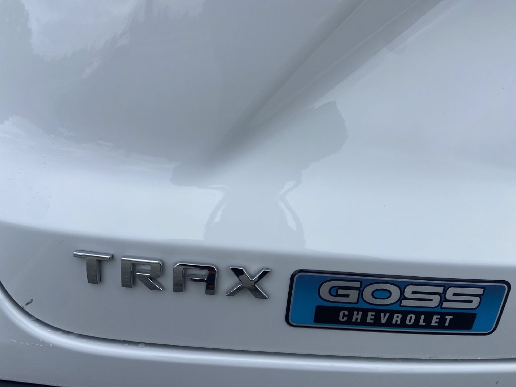 Certified 2024 Chevrolet Trax LT FWD image 30