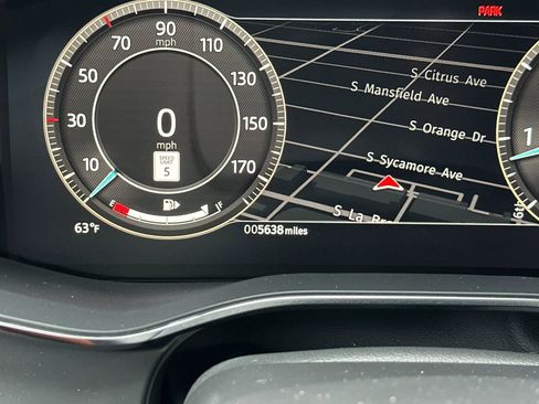 Used 2024 Jaguar XF R-Dynamic SE image 32