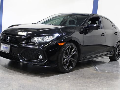 Used 2018 Honda Civic Sport image 5