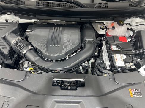 Used 2025 Chevrolet Traverse LT w/ Midnight/Sport Edition image 27