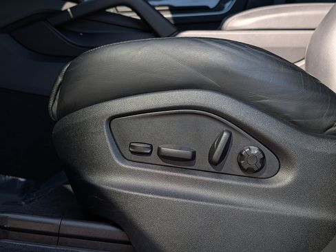 Used 2024 Porsche Cayenne S AWD/4WD image 42