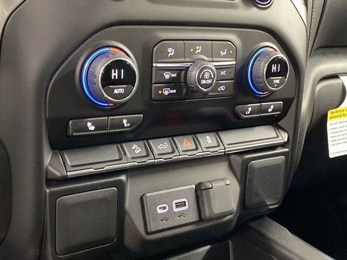 Used 2022 Chevrolet Silverado 1500 LT Trail Boss image 30