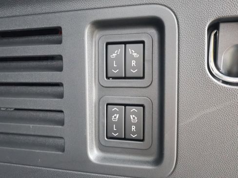 New 2026 Chevrolet Traverse RS w/ LPO, Floor Liner Package image 34