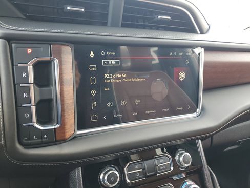 Used 2023 GMC Yukon Denali Ultimate image 31