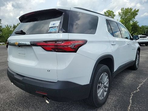 Used 2022 Chevrolet Traverse LT FWD image 8