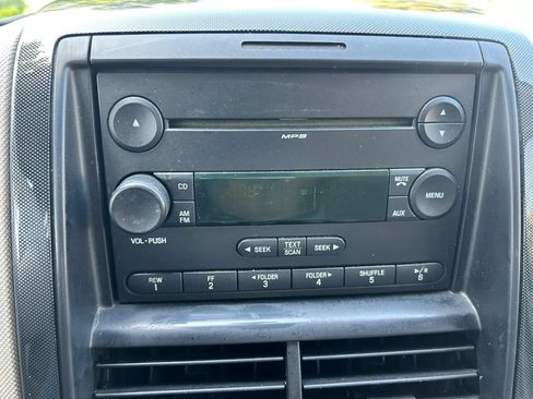 Used 2007 Ford Explorer Sport Trac XLT RWD image 19