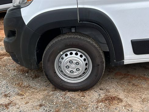 Used 2025 RAM ProMaster 2500 w/ Premium Convenience Group image 12