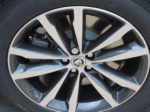 New 2026 Jaguar F-PACE R-Dynamic S image 8