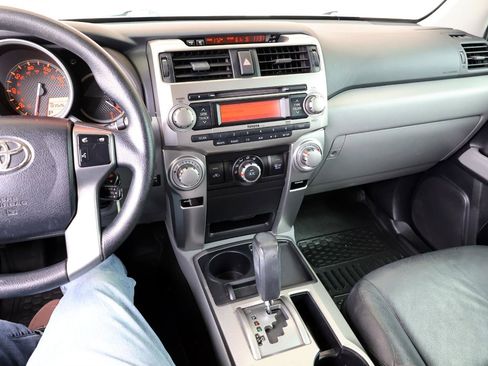 Used 2011 Toyota 4Runner SR5 w/ Convenience Pkg image 44