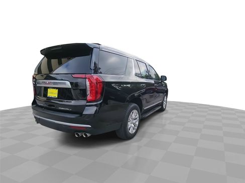 Used 2024 GMC Yukon Denali w/ Advanced Technology Package AWD/4WD image 8