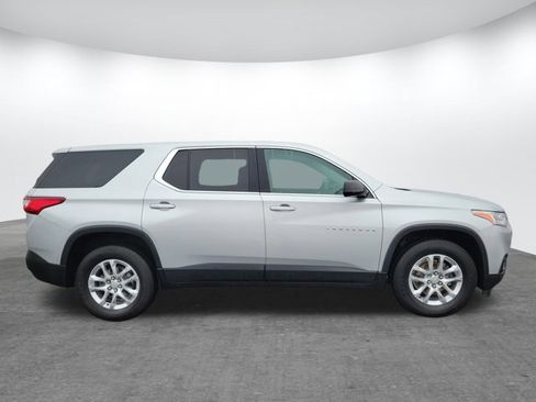 Used 2020 Chevrolet Traverse LS image 4