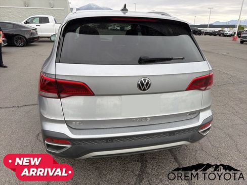 Used 2023 Volkswagen Taos SEL AWD/4WD image 14
