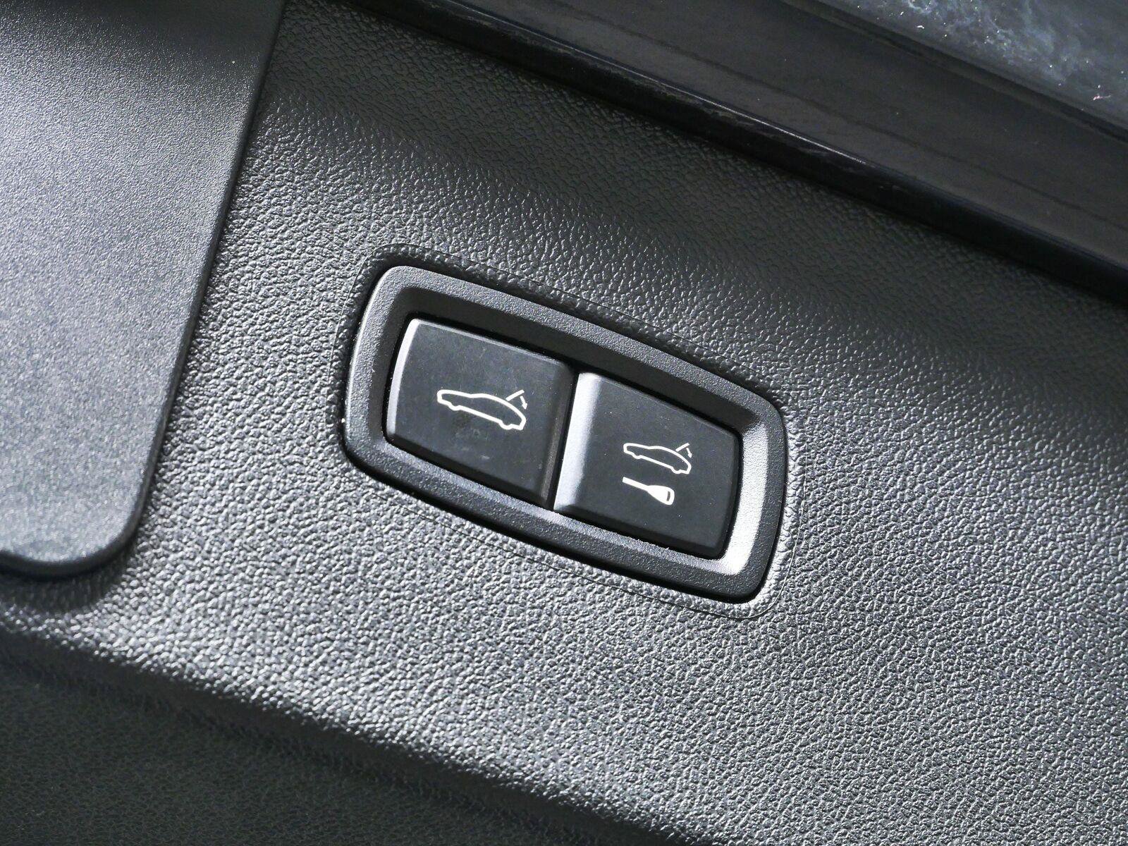 Certified 2023 Porsche Cayenne Platinum Edition AWD/4WD image 33