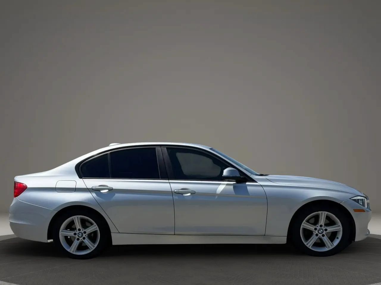 Used 2013 BMW 328i Sedan RWD image 6