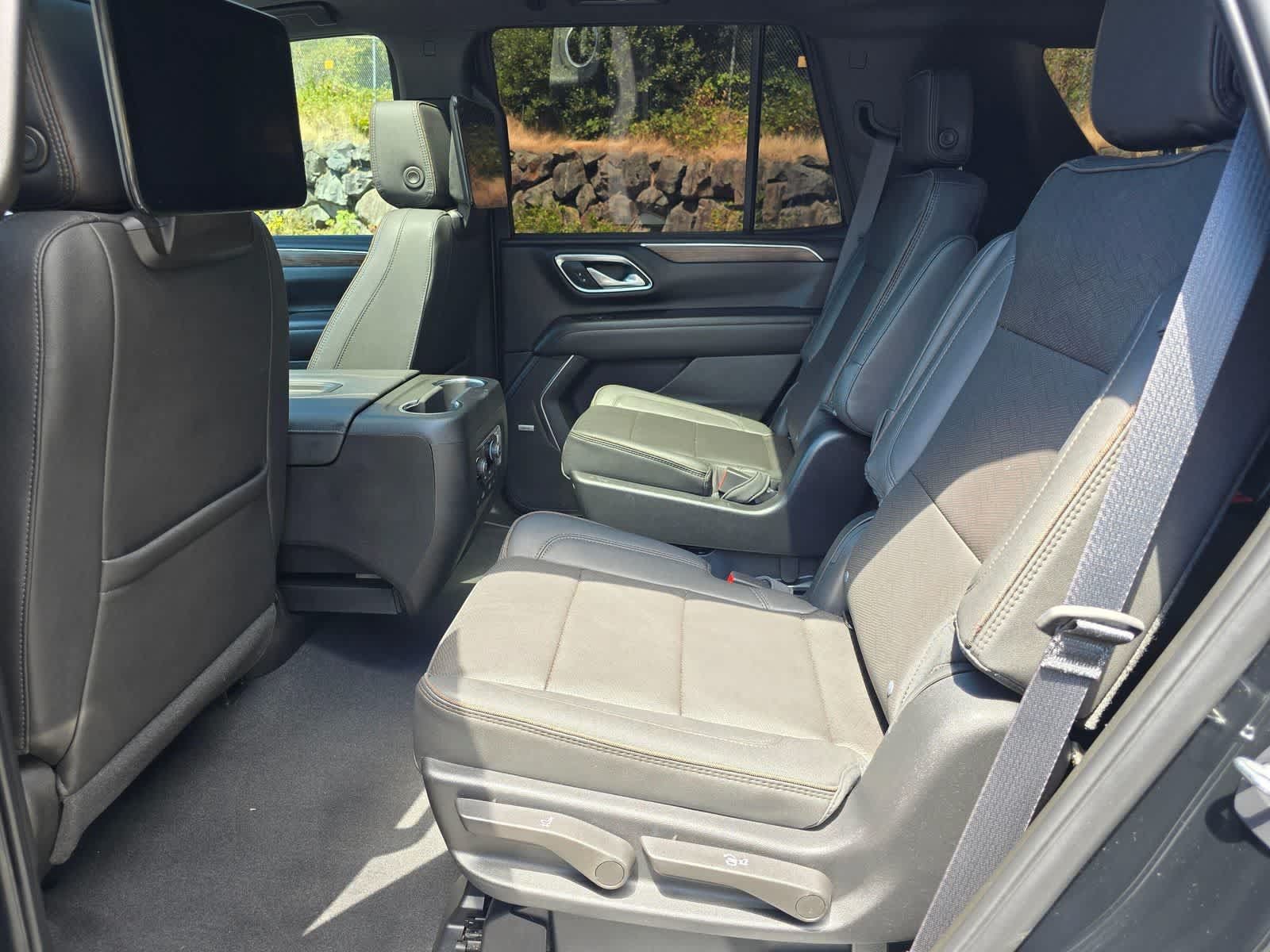 Used 2023 Chevrolet Tahoe High Country w/ Advanced Technology Package AWD/4WD image 24