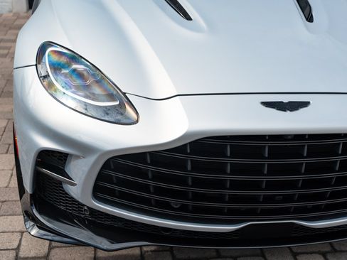 Used 2023 Aston Martin DBX 707 AWD/4WD image 16