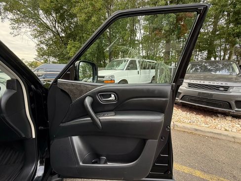 Used 2021 INFINITI QX80 Luxe image 28