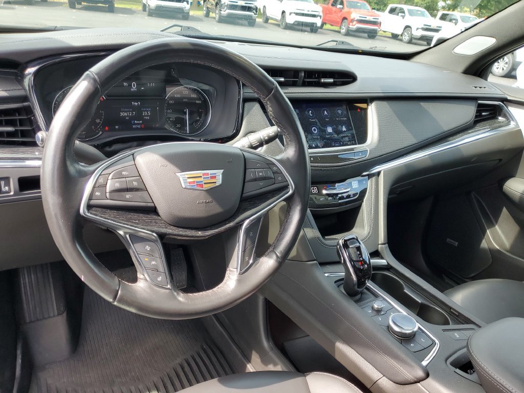 Certified 2023 Cadillac XT5 Premium Luxury w/ LPO, Floor Liner Package FWD image 8