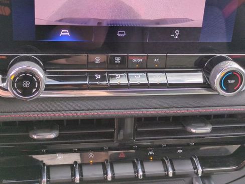 Used 2023 Chevrolet Colorado Z71 image 23