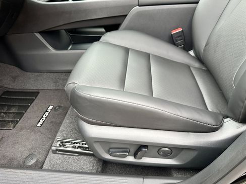 New 2026 Nissan Rogue SV image 31