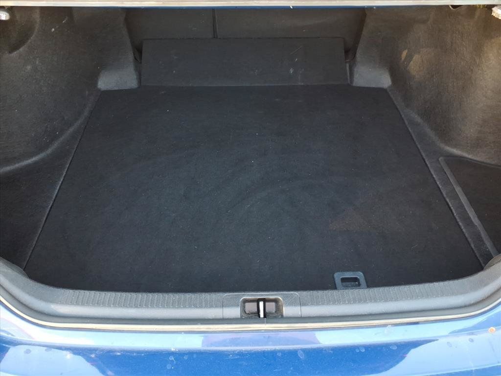 Used 2025 Toyota Camry SE FWD image 10