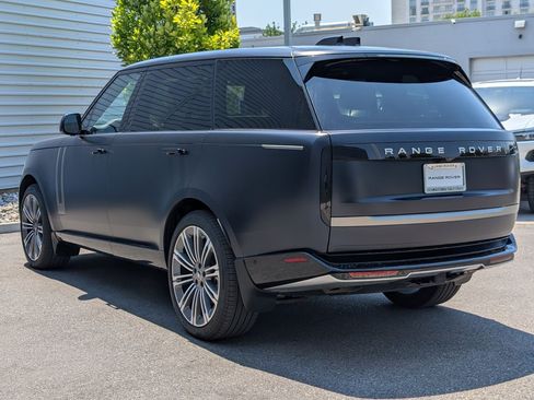Used 2025 Land Rover Range Rover Long Wheelbase SE AWD/4WD image 10