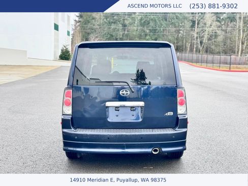 Used 2005 Scion xB image 4
