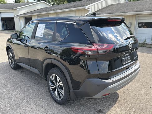 Used 2023 Nissan Rogue SV AWD/4WD image 7