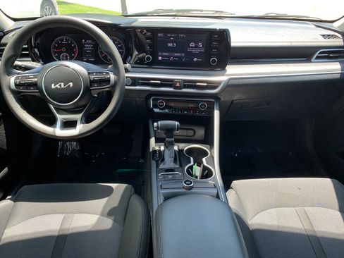 Used 2023 Kia K5 LXS image 9