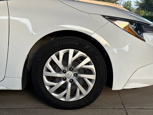 Used 2022 Toyota Corolla LE FWD image 5