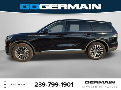 Used 2024 Lincoln Aviator AWD w/ Premium Package image 3