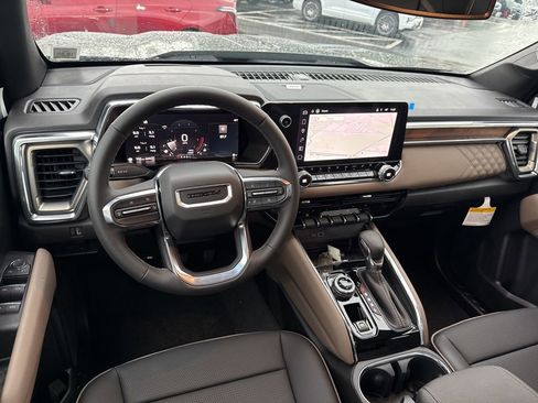 New 2026 GMC Canyon Denali w/ LPO, Denali Black Edition image 11