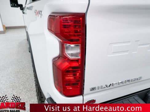 Used 2024 Chevrolet Silverado 2500 W/T w/ WT Fleet Convenience Package AWD/4WD image 9