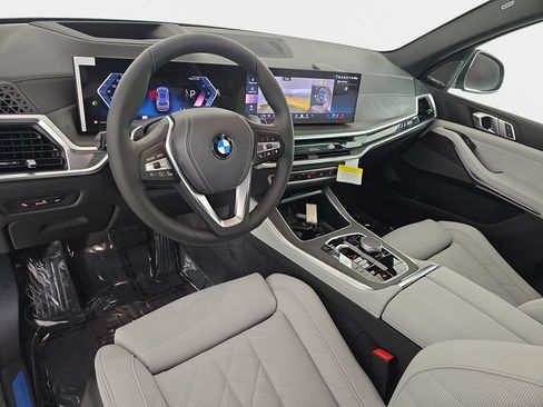 New 2026 BMW X5 xDrive40i w/ Premium Package AWD/4WD image 16