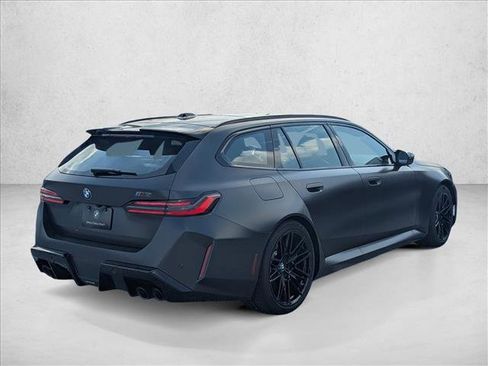 Used 2026 BMW M5 Touring image 2