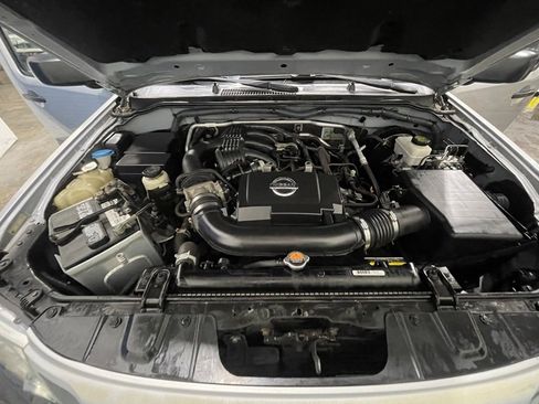 Used 2011 Nissan Xterra PRO-4X w/ Protection Pkg image 8