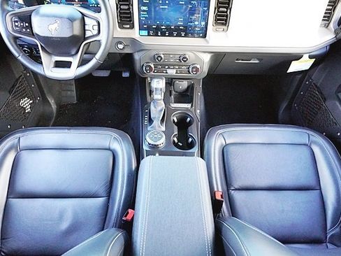 Used 2025 Ford Bronco Outer Banks image 20
