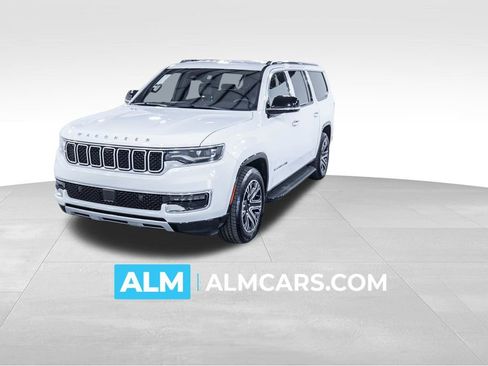 Used 2024 Jeep Wagoneer L Series II w/ Flexible Seating Group image 1