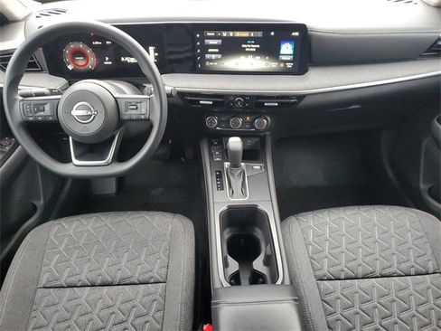 Certified 2025 Nissan Kicks SV image 22
