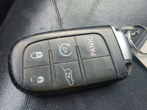 Used 2021 Jeep Grand Cherokee Limited image 42