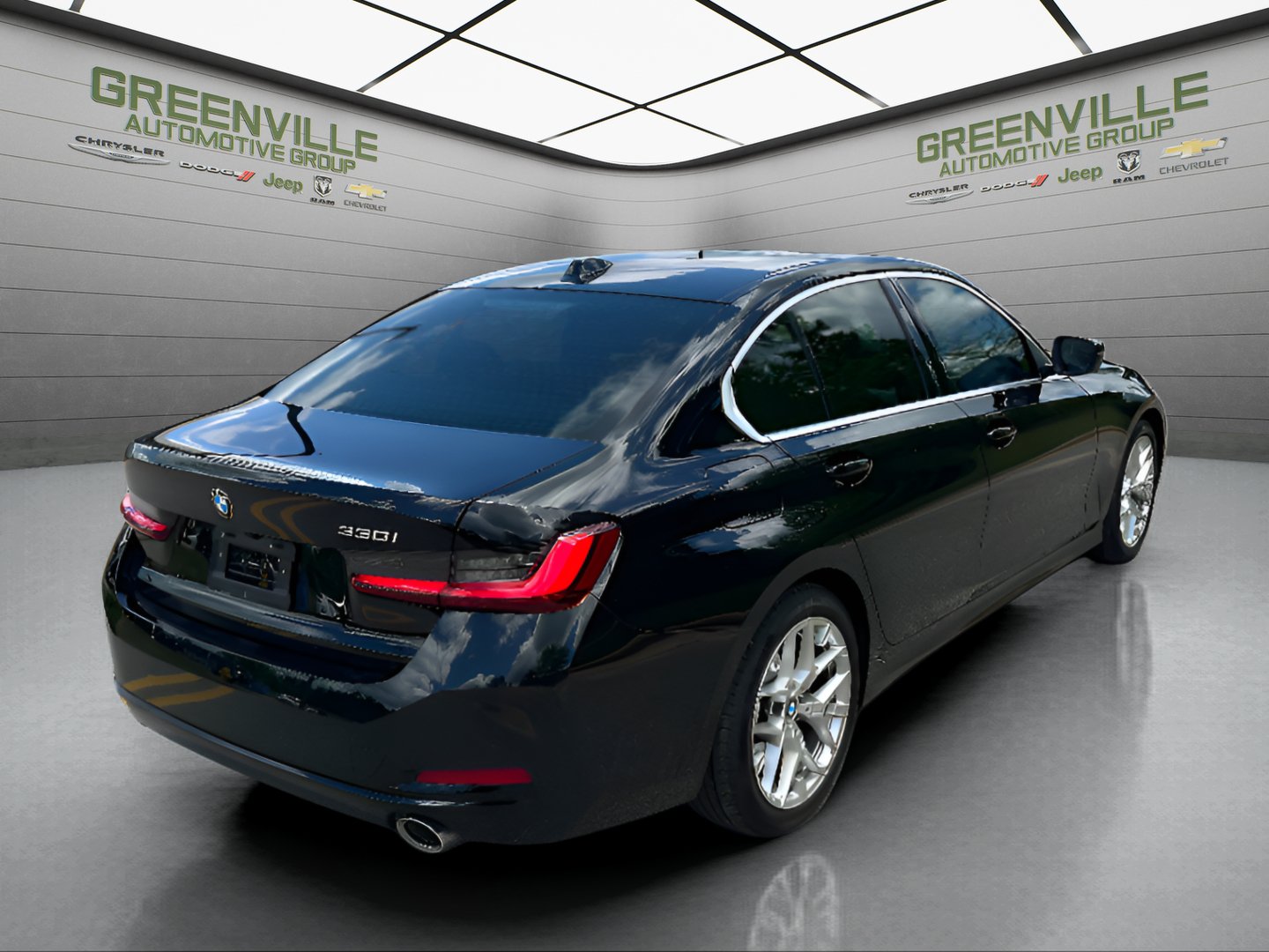 Used 2025 BMW 330i Sedan RWD image 5