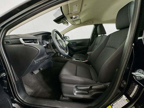 Used 2025 Toyota Corolla LE image 13