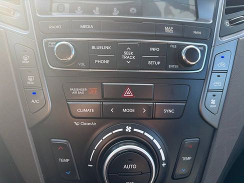 Used 2018 Hyundai Santa Fe Limited AWD/4WD image 24