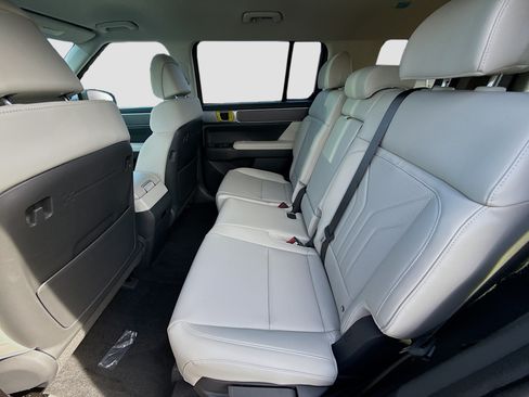 New 2026 Hyundai Santa Fe SEL FWD image 17