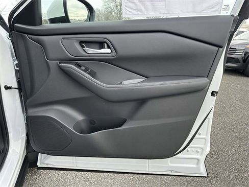 New 2026 Nissan Rogue SV image 8