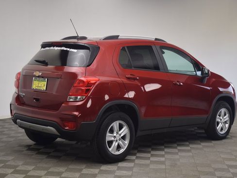 Used 2021 Chevrolet Trax LT w/ Driver Confidence Package image 6