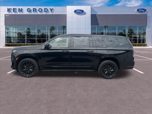 Used 2021 Cadillac Escalade ESV Luxury AWD/4WD image 5